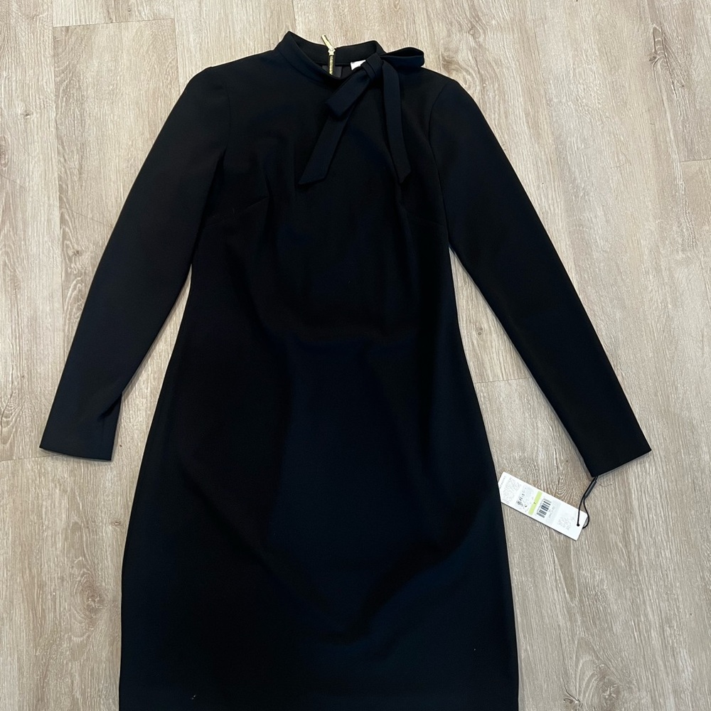 Elegant Black Long-Sleeve Dress - Calvin Klein - Size 4